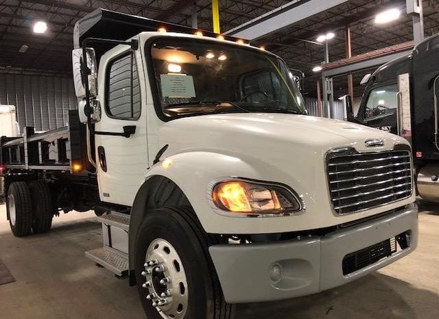 #280 2016 Freightliner M2 106 full